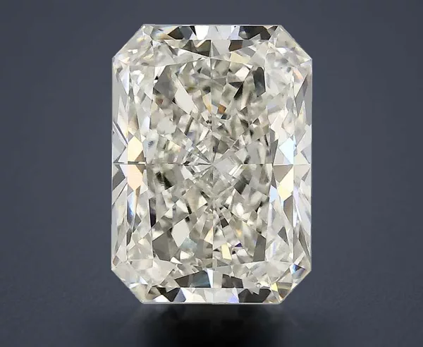 3.04 Carat · G · VVS2 Rare Carat Ideal Cut