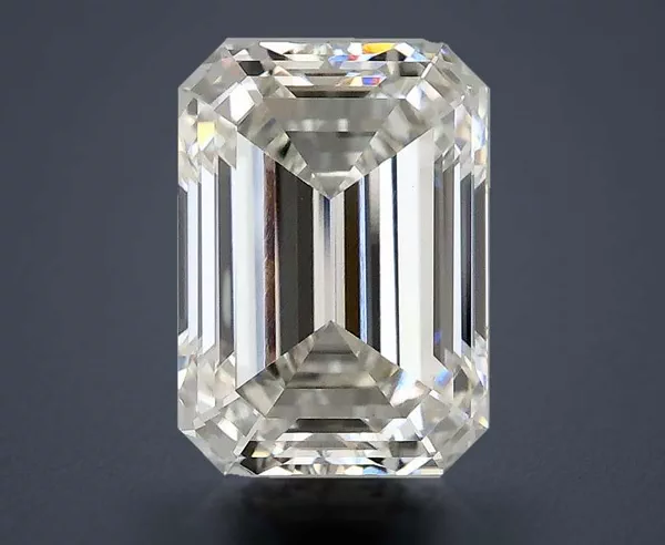 3.03 Carat · G · VS1 Rare Carat Ideal Cut