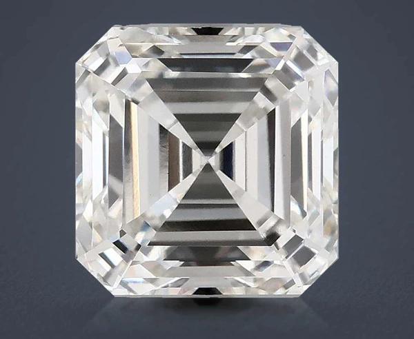 5.06 Carat · G · VS1 Rare Carat Ideal Cut