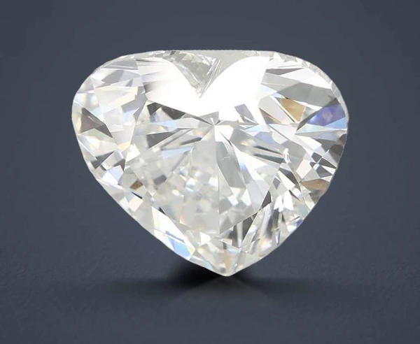 7 Carat · E · VVS2 Rare Carat Ideal Cut