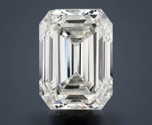 3.13 Carat · G · VS2 Rare Carat Ideal Cut