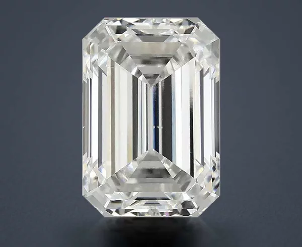 4.27 Carat · E · VS2 Rare Carat Ideal Cut