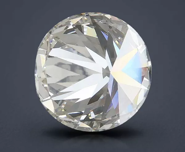 2.81 Carat · H · VS1 Rare Carat Ideal Cut