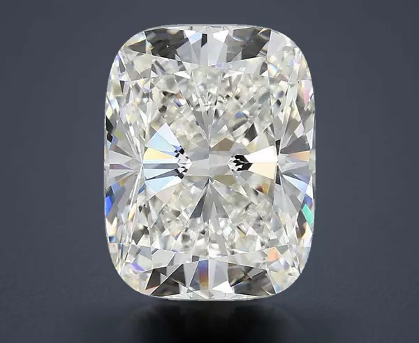 4.88 Carat · F · VVS2 Rare Carat Ideal Cut