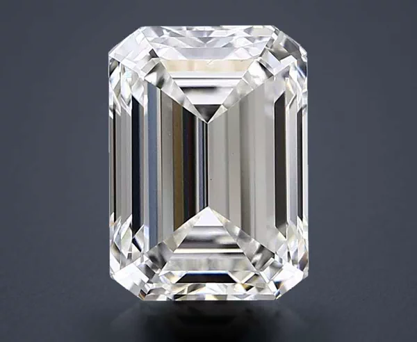 4.31 Carat · G · VS1 Rare Carat Ideal Cut