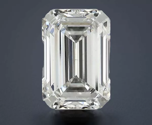 3.3 Carat · F · VS2 Rare Carat Ideal Cut