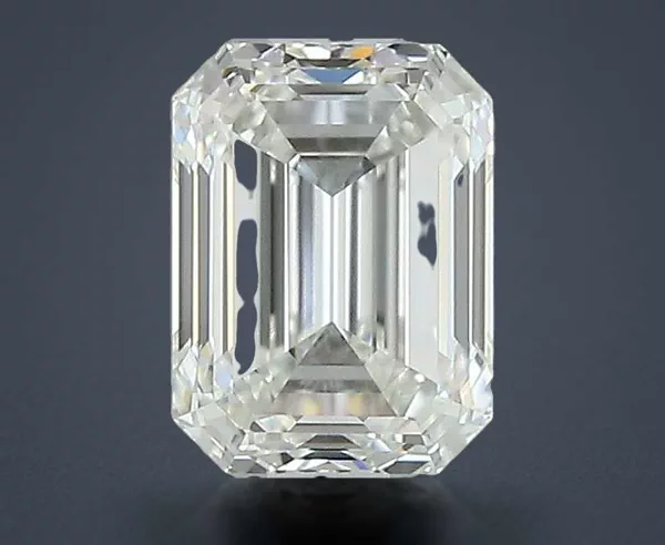 0.7 Carat · I · IF Rare Carat Ideal Cut