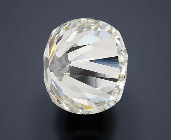 4.01 Carat · H · VS1 Rare Carat Ideal Cut