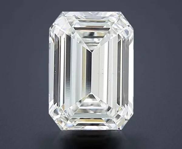2.6 Carat · F · VS1 Rare Carat Ideal Cut