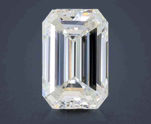 4.24 Carat · E · VVS2 Rare Carat Ideal Cut