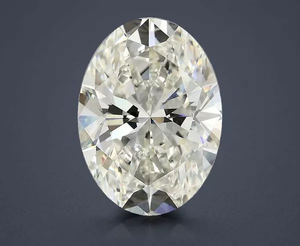 4.68 Carat · G · VS1 Rare Carat Ideal Cut