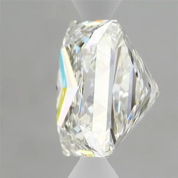3.42 Carat · G · VVS2 Rare Carat Ideal Cut