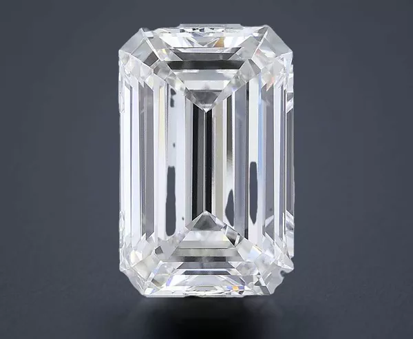 4.84 Carat · G · VVS2 Rare Carat Ideal Cut