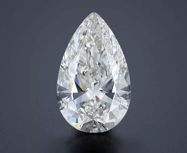 4.23 Carat · G · VVS2 Rare Carat Ideal Cut