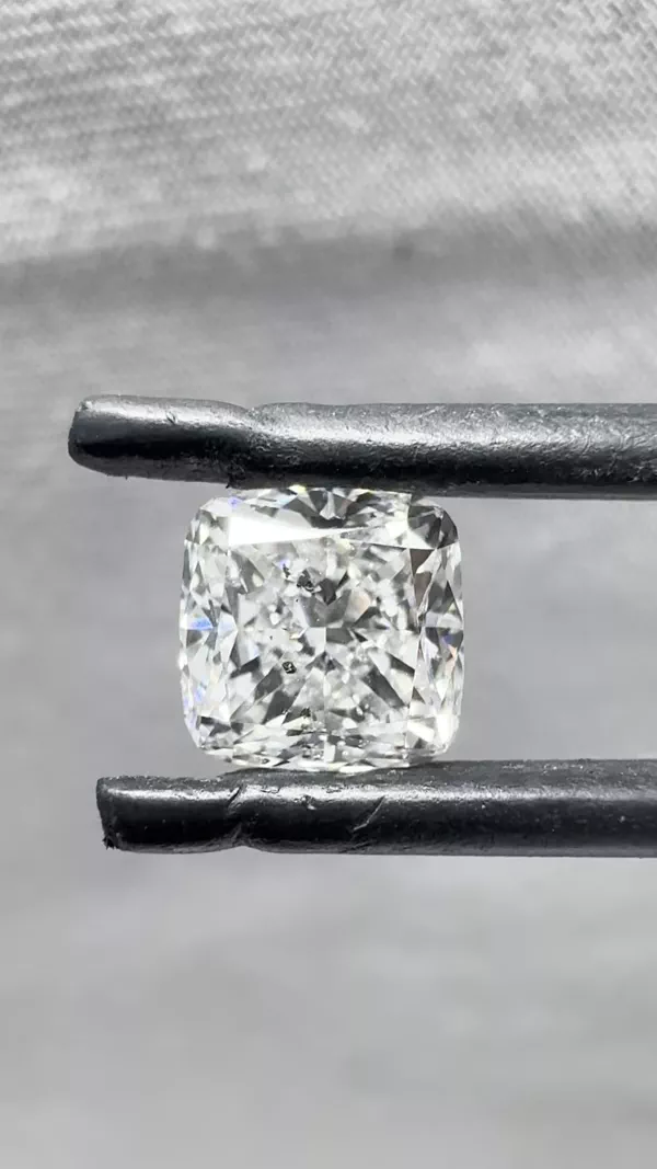 1.5 Carat · F · SI2 very good Cut
