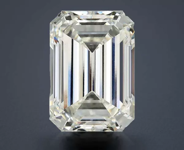 4.9 Carat · G · VS1 Rare Carat Ideal Cut