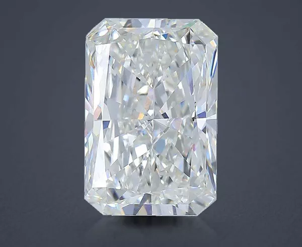4.24 Carat · G · VVS2 Rare Carat Ideal Cut