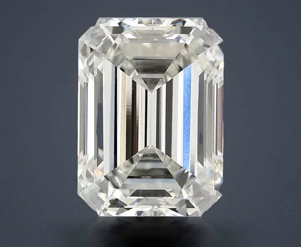 3.08 Carat · G · VS1 Rare Carat Ideal Cut