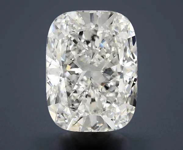 2.86 Carat · F · VS1 Rare Carat Ideal Cut