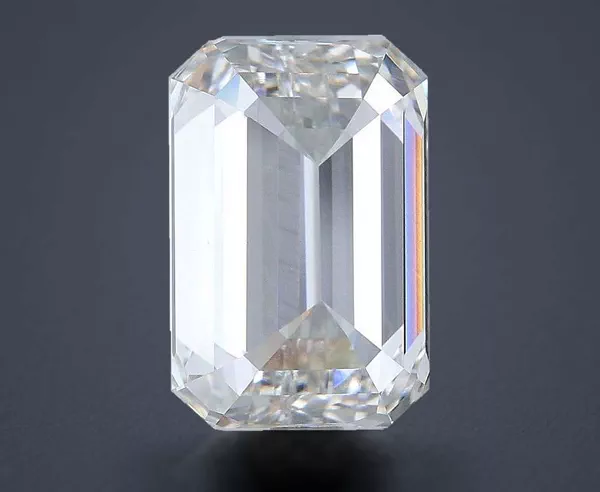 4 Carat · G · VVS2 Rare Carat Ideal Cut