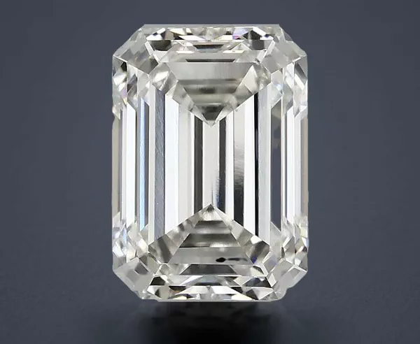 3.47 Carat · G · VVS2 Rare Carat Ideal Cut
