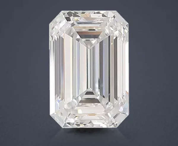 4.26 Carat · E · VVS2 Rare Carat Ideal Cut