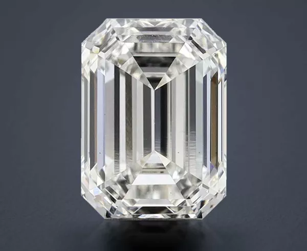 2.05 Carat · G · VS1 Rare Carat Ideal Cut