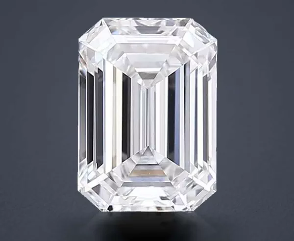 2.81 Carat · E · VVS1 Rare Carat Ideal Cut