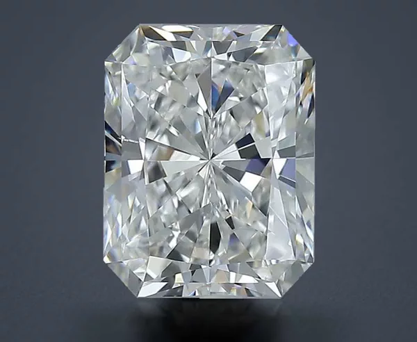 2.7 Carat · F · VS2 Rare Carat Ideal Cut