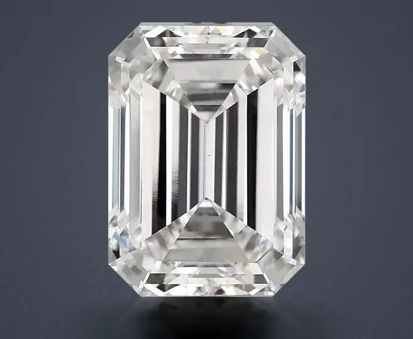 4 Carat · E · VS1 Rare Carat Ideal Cut