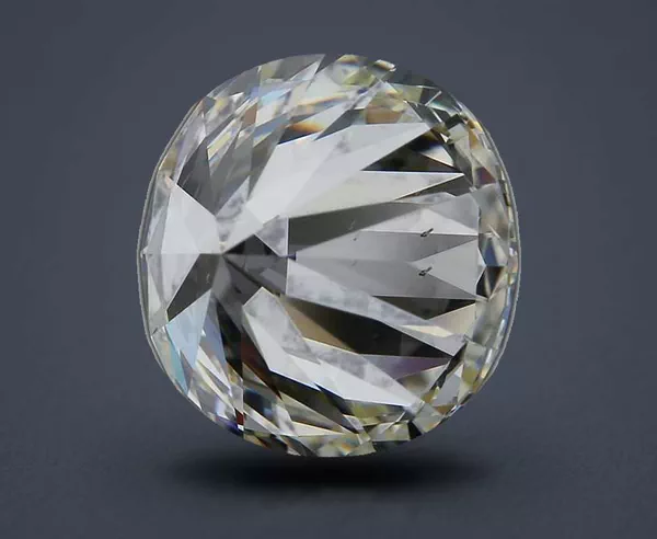 4.34 Carat · K · VS2 Rare Carat Ideal Cut