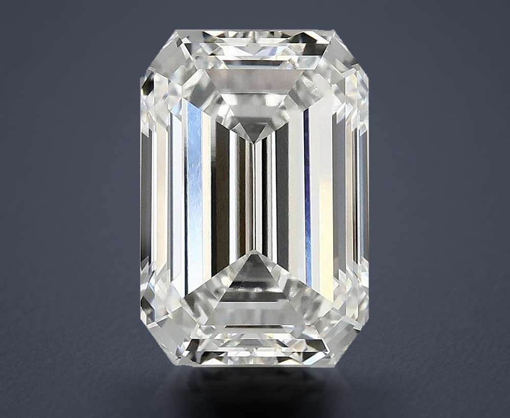 4.07 Carat · F · VS1 Rare Carat Ideal Cut