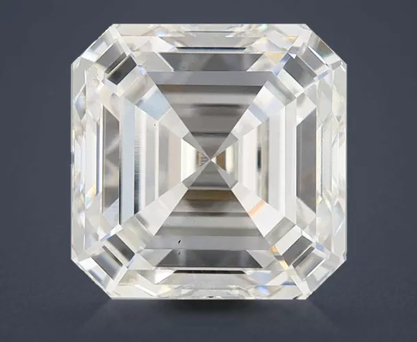 4.72 Carat · G · VS1 Rare Carat Ideal Cut