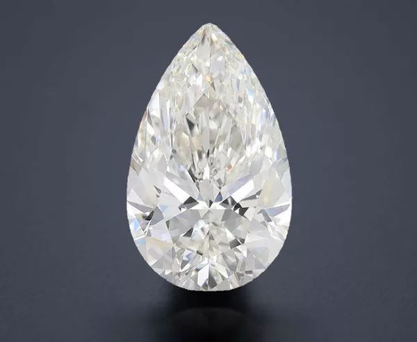 4.24 Carat · G · VVS2 Rare Carat Ideal Cut