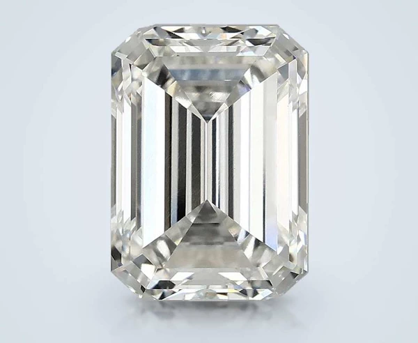 4.01 Carat · G · VVS2 Rare Carat Ideal Cut
