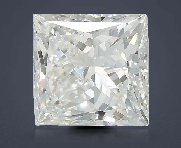 11 Carat · G · VVS2 Rare Carat Ideal Cut