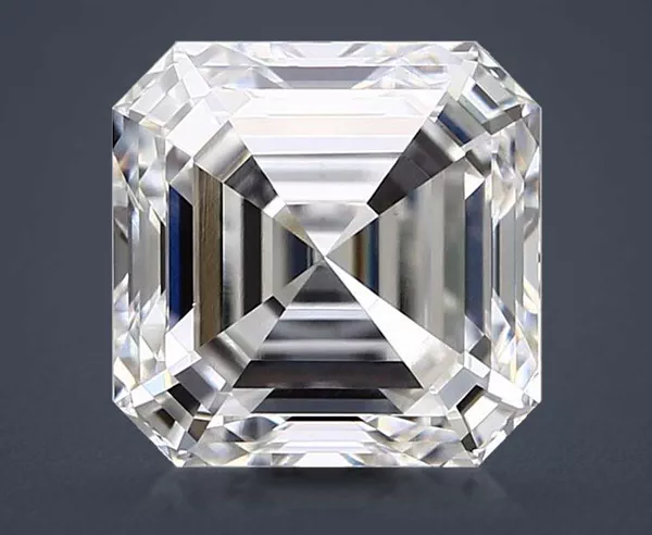 2.8 Carat · E · VS1 Rare Carat Ideal Cut