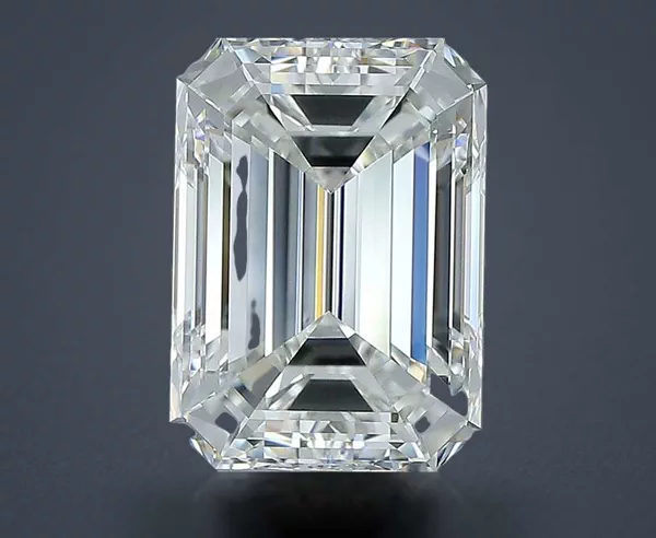 5.02 Carat · G · VS1 Rare Carat Ideal Cut