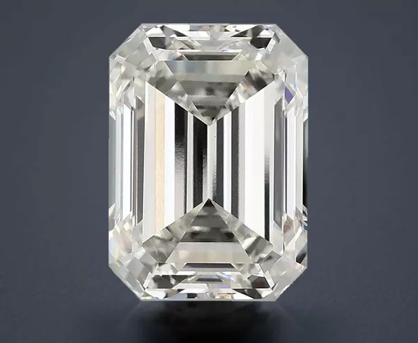4 Carat · G · VS1 Rare Carat Ideal Cut