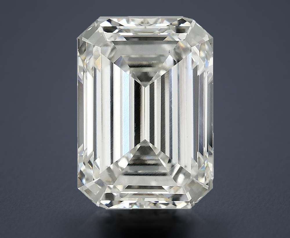 4.82 Carat · F · VS1 Rare Carat Ideal Cut