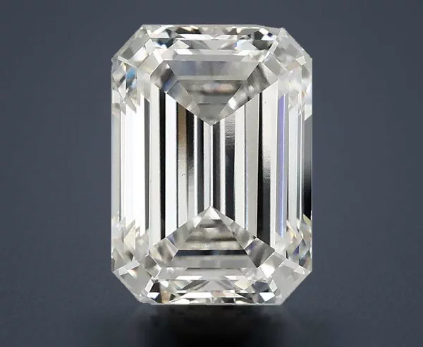 4.08 Carat · G · VS1 Rare Carat Ideal Cut
