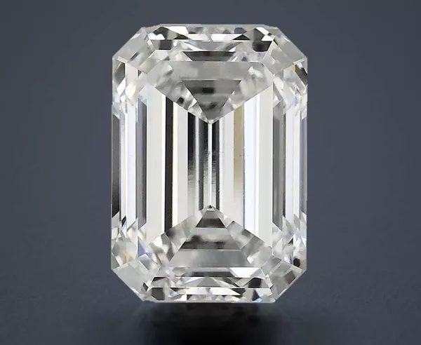 4.01 Carat · F · VS2 Rare Carat Ideal Cut