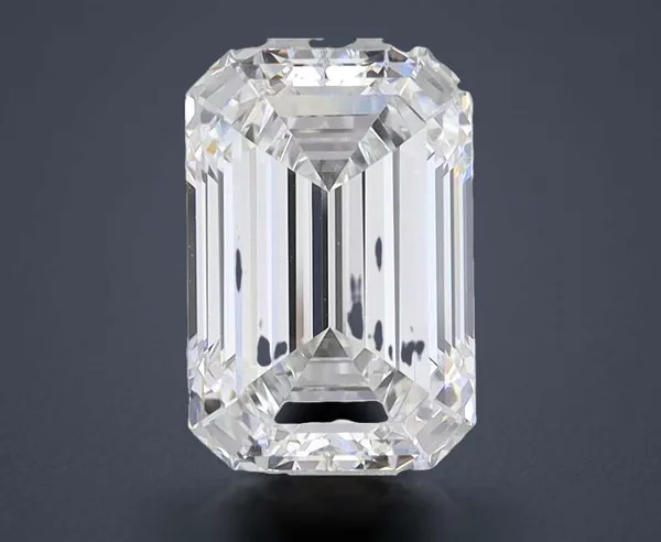 2.59 Carat · F · VS1 Rare Carat Ideal Cut