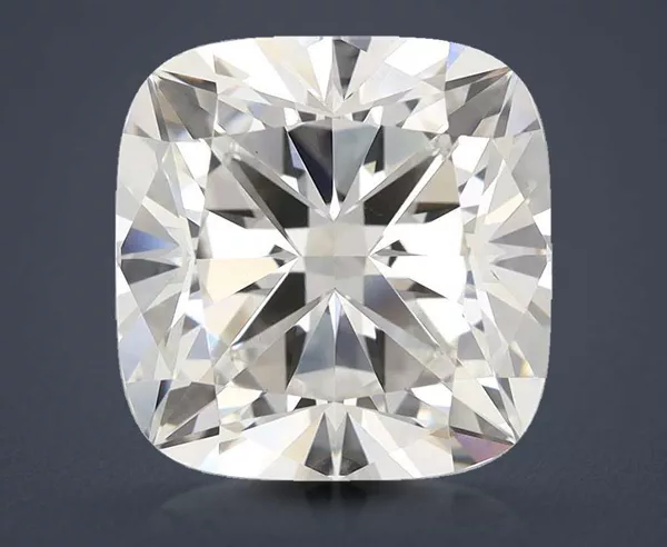 6.33 Carat · G · VS1 Rare Carat Ideal Cut