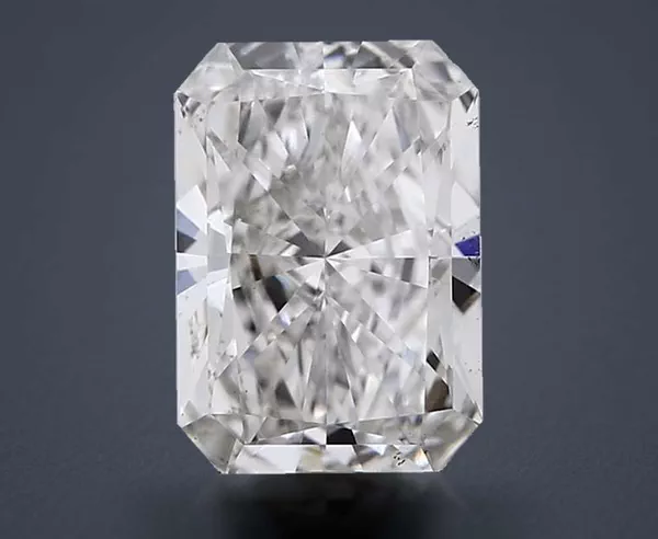 1.77 Carat · G · VS2 Rare Carat Ideal Cut