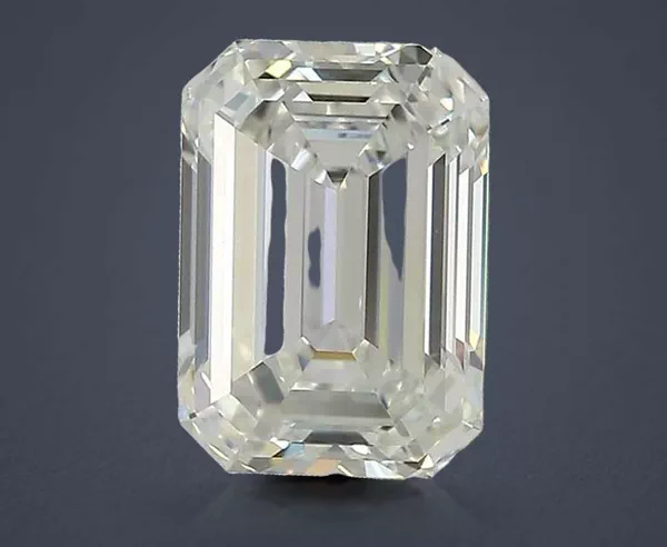 2.1 Carat · F · IF Rare Carat Ideal Cut