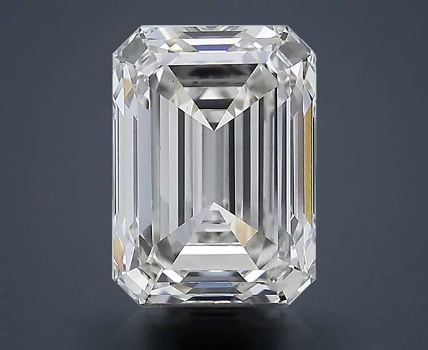 3.52 Carat · H · VS1 Rare Carat Ideal Cut