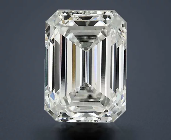 3.3 Carat · F · VS1 Rare Carat Ideal Cut
