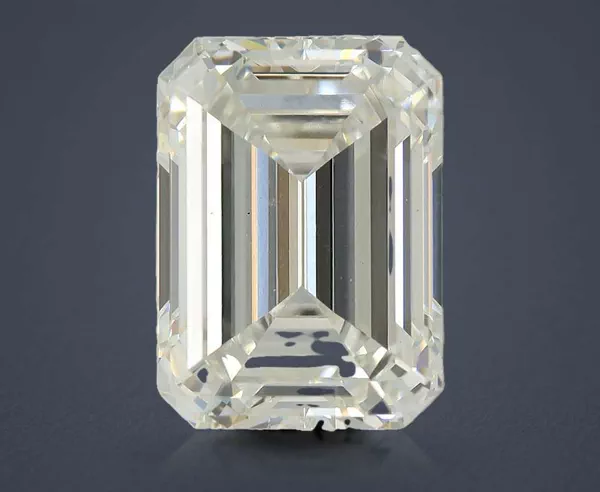 6.48 Carat · G · VS2 Rare Carat Ideal Cut