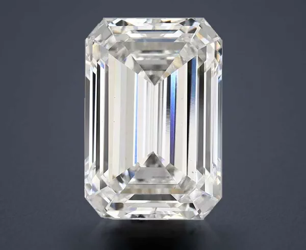 4.91 Carat · F · VS2 Rare Carat Ideal Cut